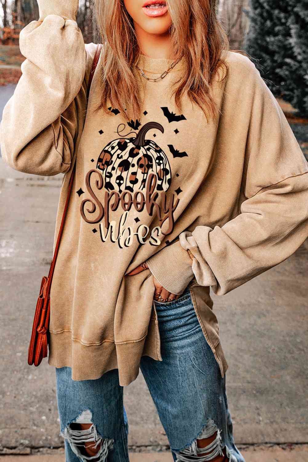 SPOOKY VIBES Graphic Slit Sweatshirt